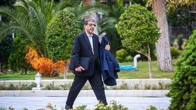 پروانه سلحشوری: ابلاغ قانون حجاب با گروکشی در مقابل رفع فیلترینگ تعلیق شد