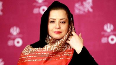 حضور گلاره عباسی و مهراوه شریفی‌نیا در نمایشگاه کتاب +عکس 