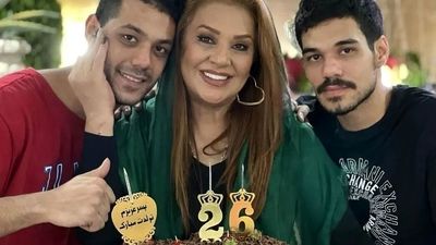 آزاده خورشیددوست دار فانی را وداع گفت