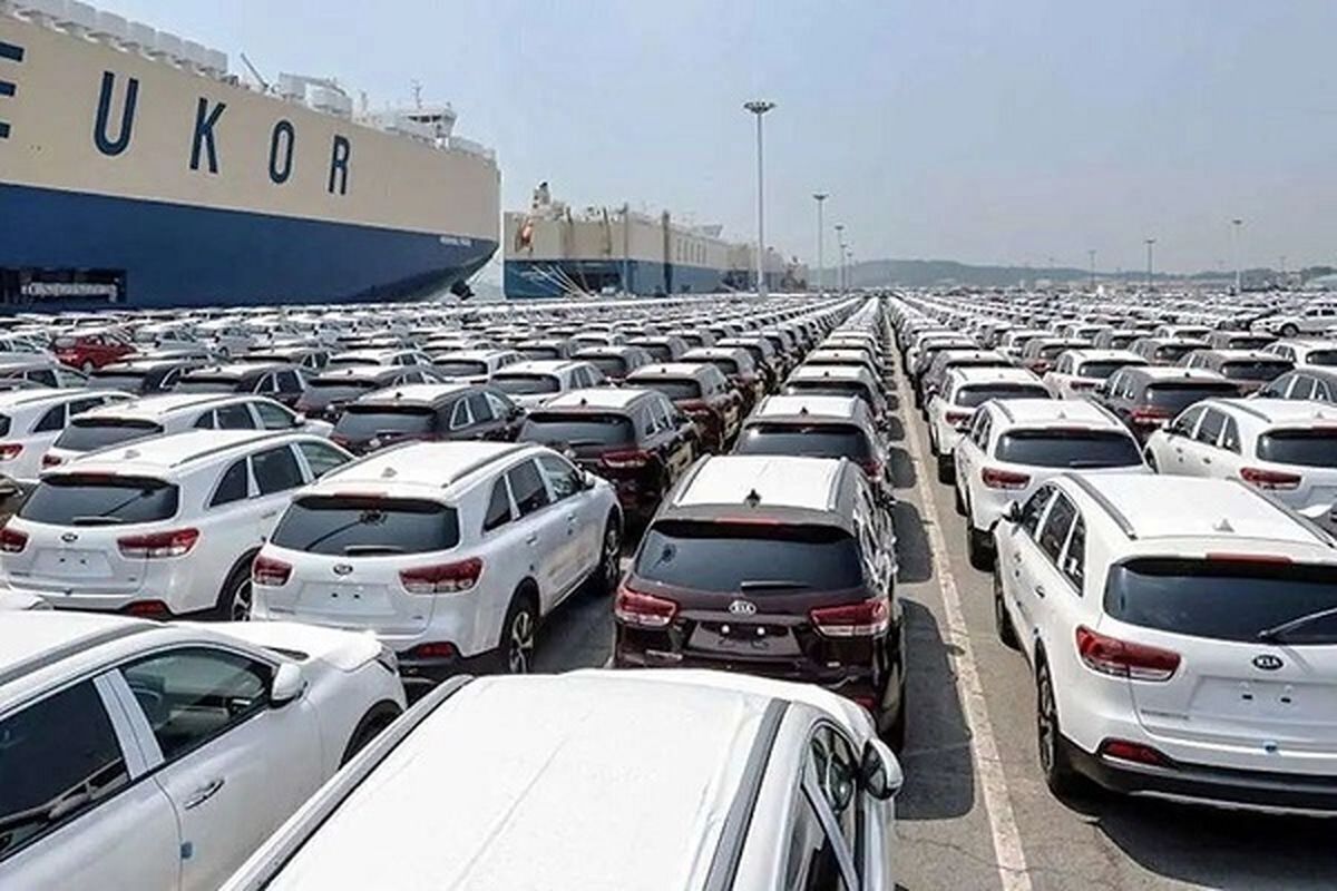 تعرفهٔ واردات خودرو کاهش یافت