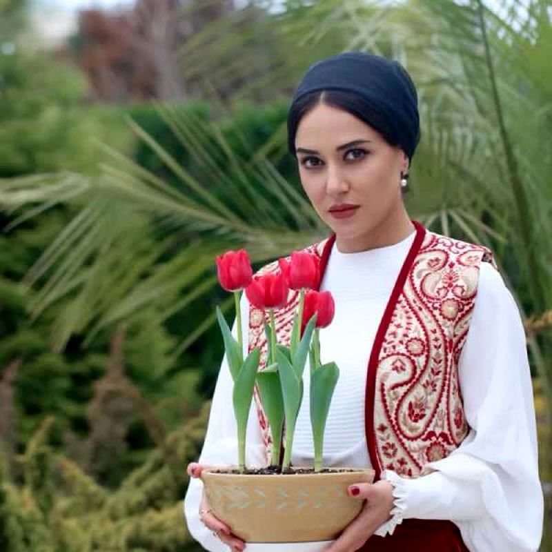 خواهر پریناز ایزدیار