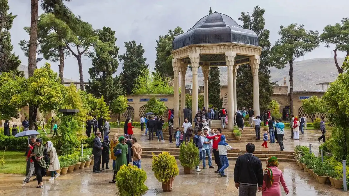 فال حافظ امروز جمعه ۲۰ شهریور ۱۴۰۵