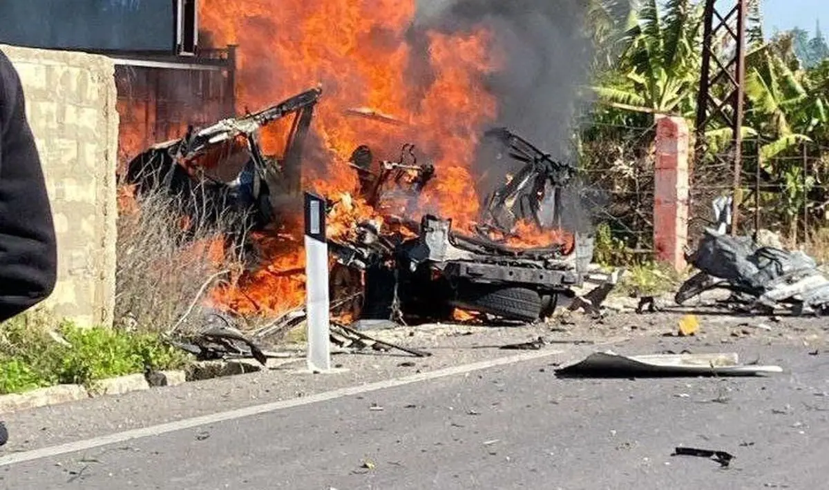 اسرائیل به یک خودرو در جنوب لبنان با پهپاد حمله کرد (ویدیو)