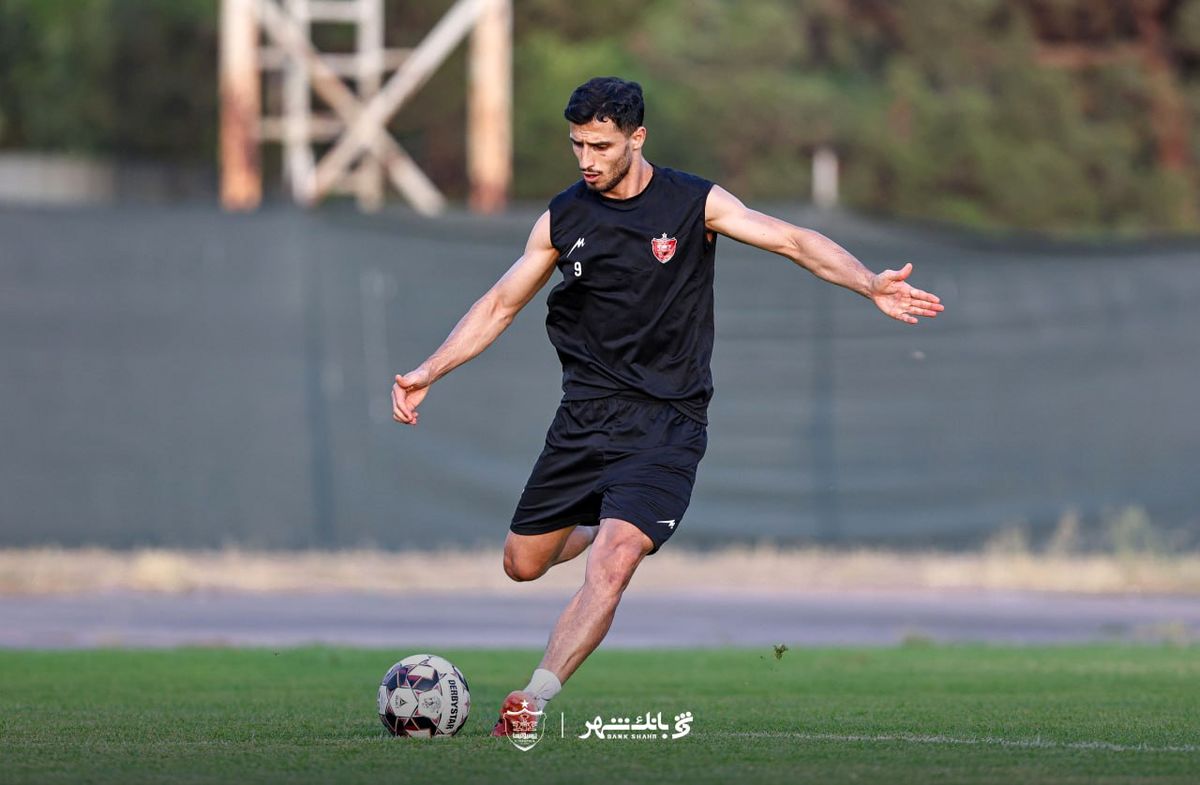 خیز منجی شماره 9 پرسپولیس برای آقای گلی