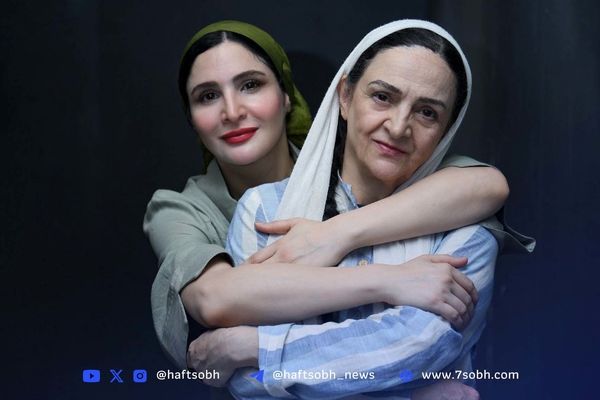 جذابیت گلاب آدینه و نورا  هاشمی در پشت صحنه + عکس