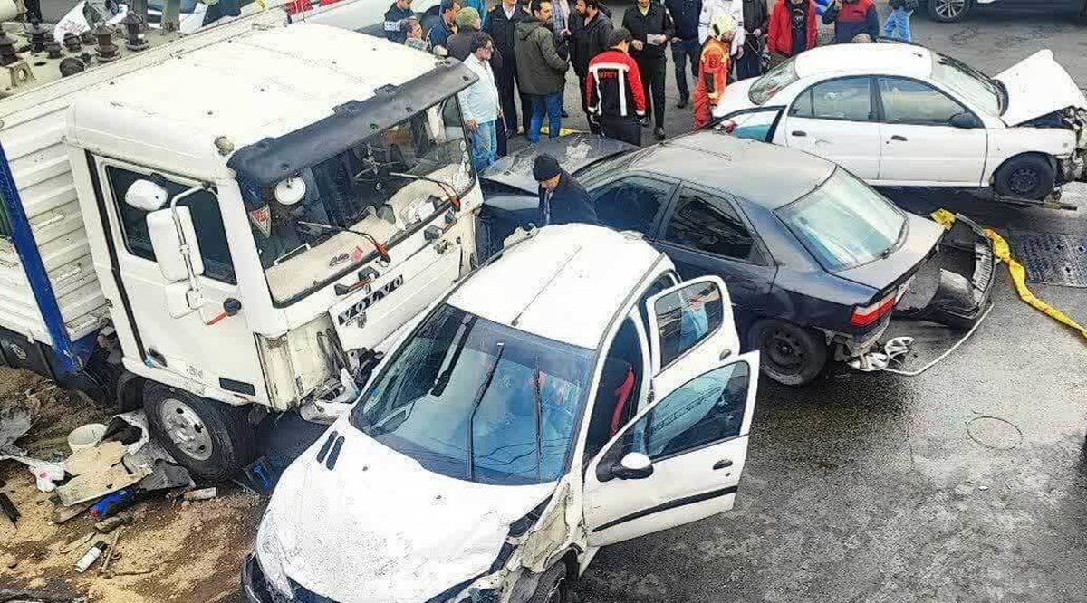جزییات تصادف زنجیرهای 13 خودرو در تهرانپارس